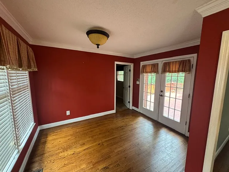 483 Cambridge Way — Photo 5