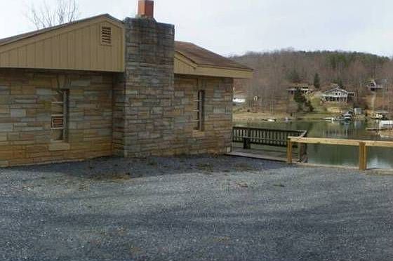 1st image of 3119 Skyway Dr