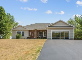10 Valle Dr, Batavia, NY 14020