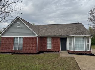 1130 Parkview Cir N, Southaven, MS 38671