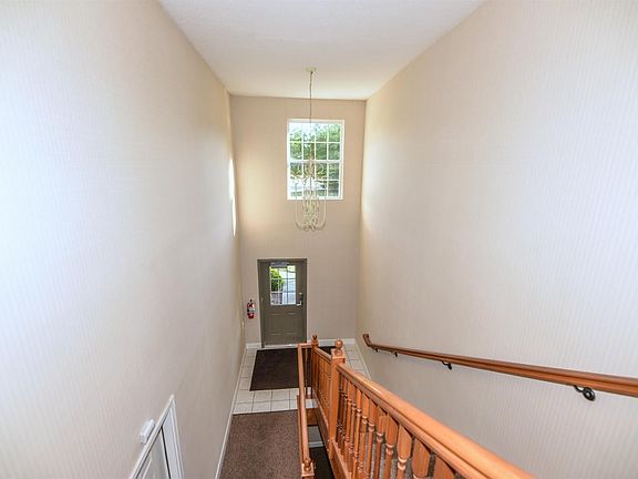 5th image of 6105 Brooktree Ct APT 303