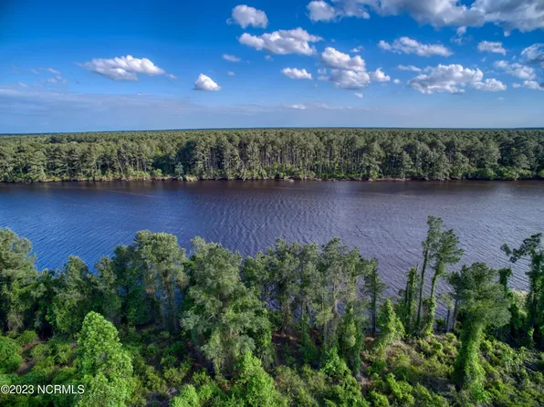 22 W Waterway Drive, Belhaven, NC 27810