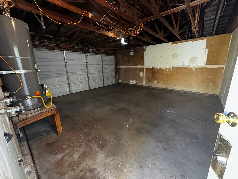 2586 Gillimer Dr — Photo 2