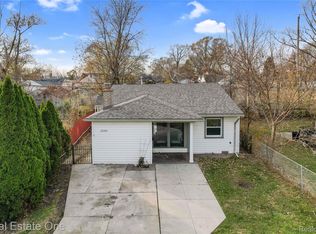 23765 Wellington Ave, Warren, MI 48089