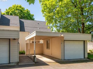 361 NE Village Squire Ave UNIT 9, Gresham, OR 97030