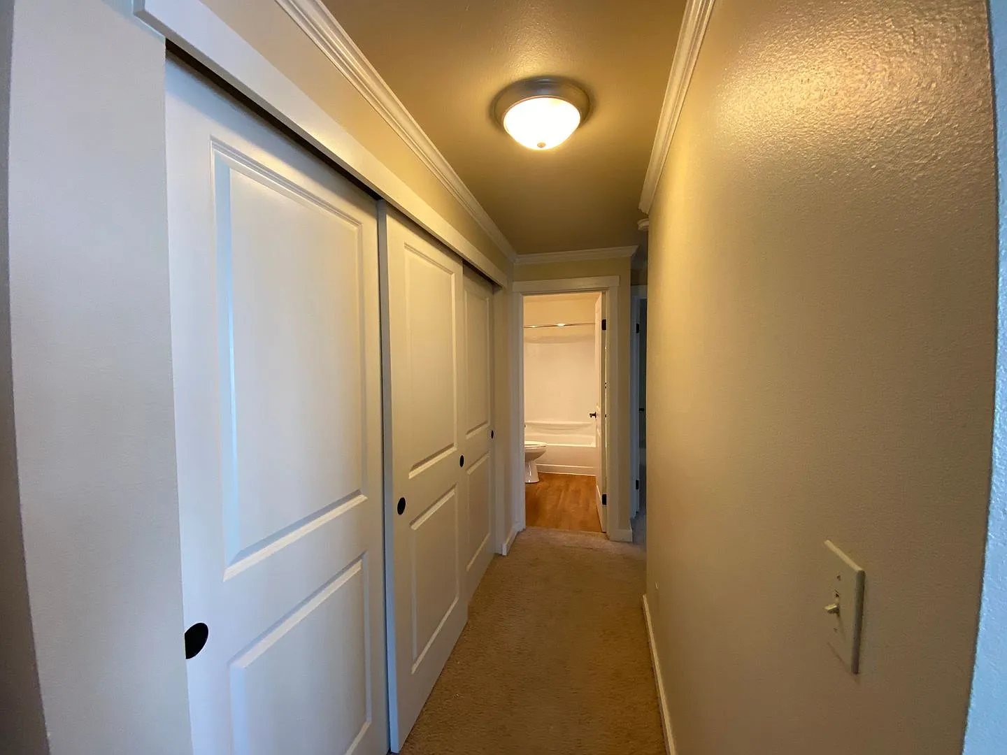 North Green Lake Apartments — Photo 4