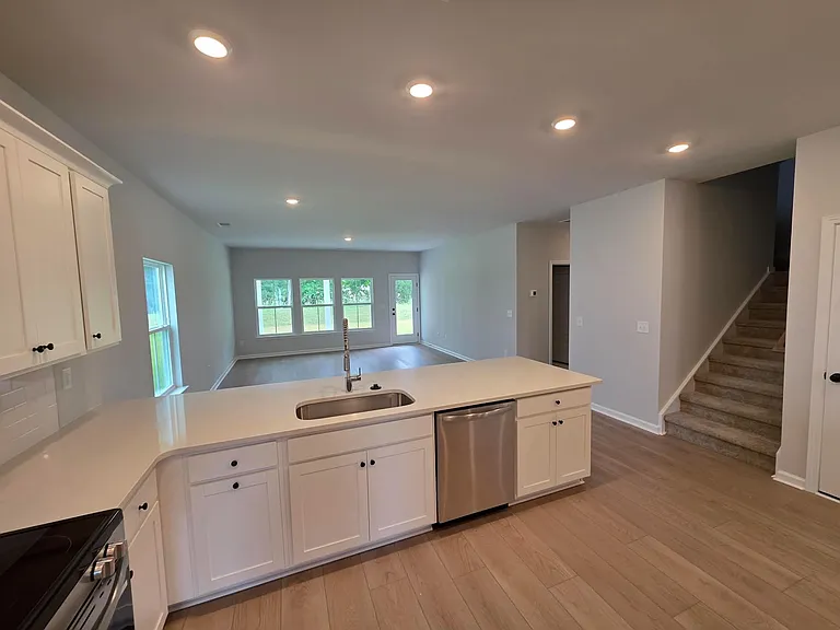 327 Kindred Spirits Dr — Photo 10