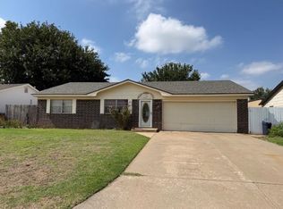 2627 2nd St, Woodward, OK 73801