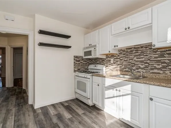 68 Linden Avenue image 3 of 17