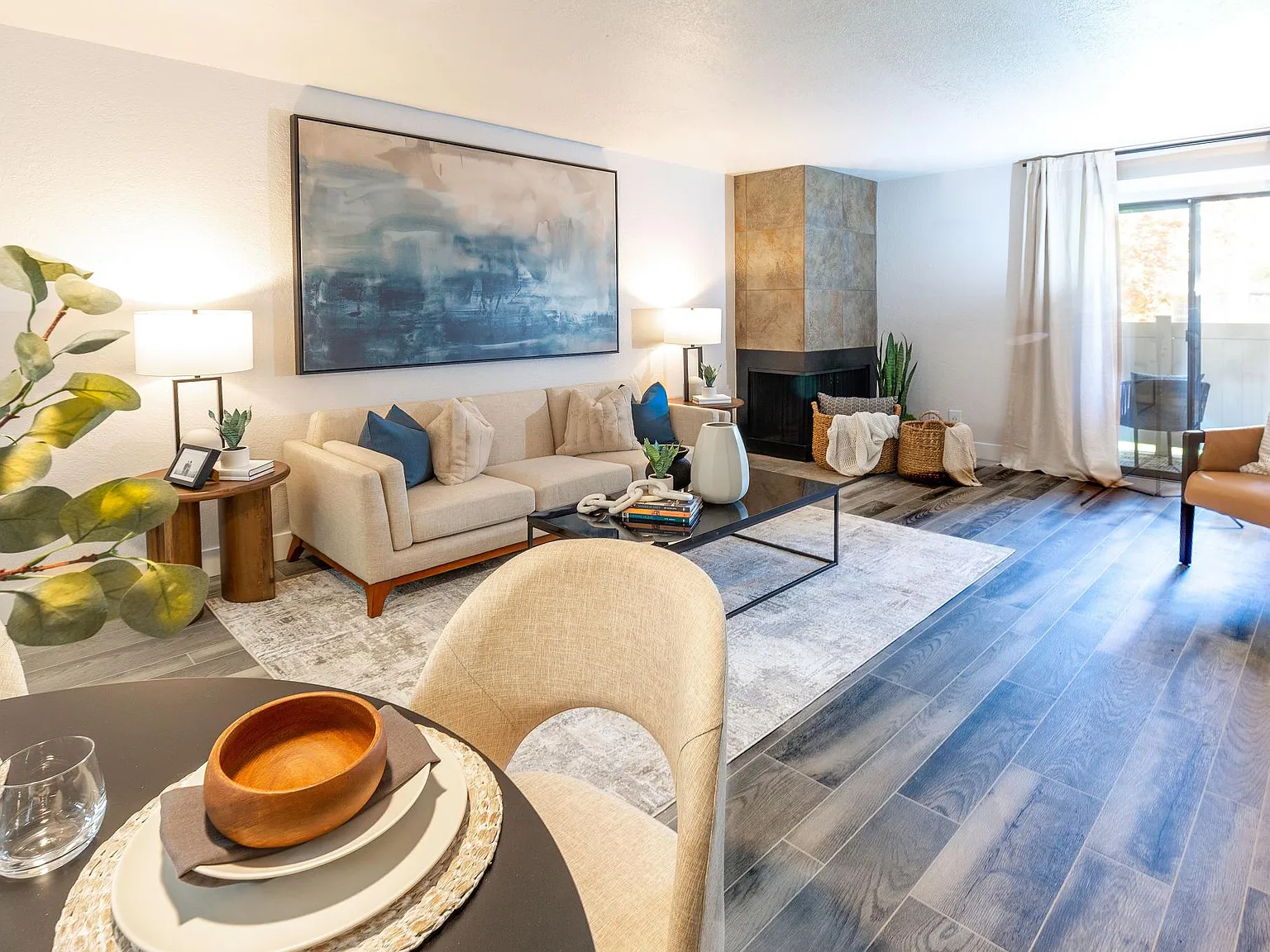 Foothill Place Apartments — Photo 1