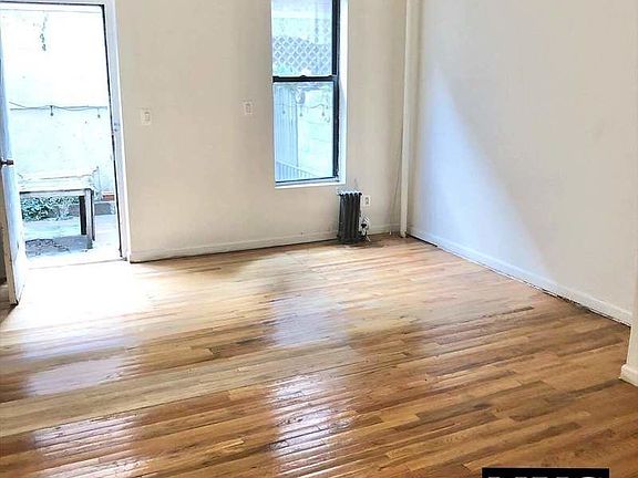 3rd image of 220 E 52nd St APT 1F