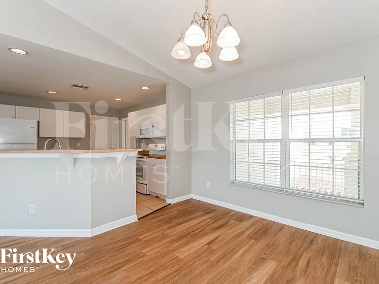 2232 NW 9th Ter — Photo 5