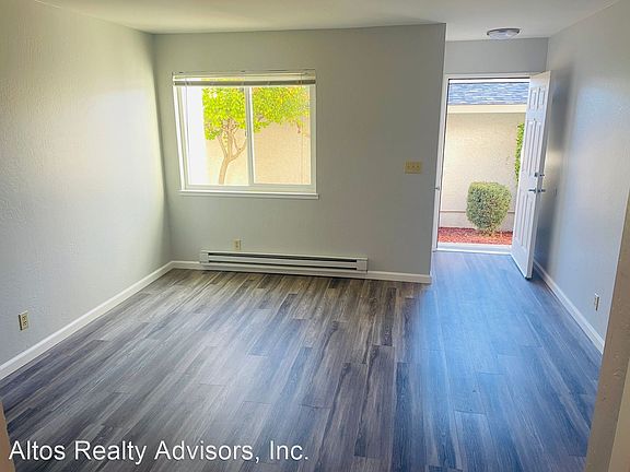 3rd image of 10270 Alpine Dr APT 3