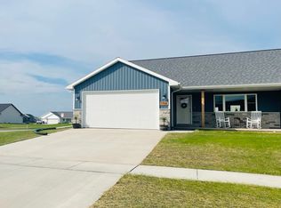 1756 Garroman Dr, De Pere, WI 54115
