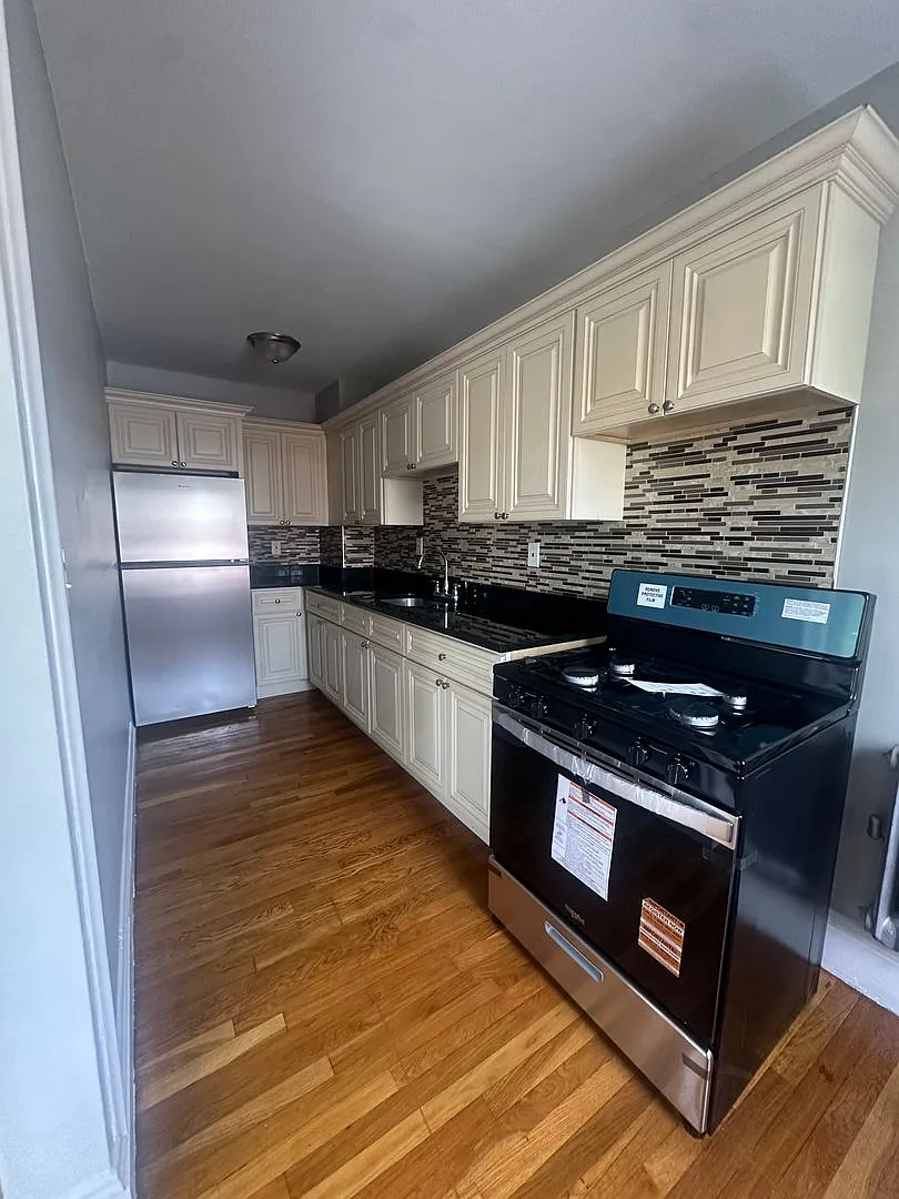 Residences at Lafayette LLC- 176 Lafayette — Photo 3