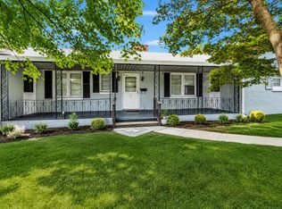 704 Blue Ridge Ave, Bedford, VA 24523