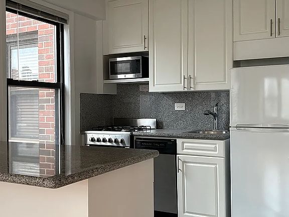 5th image of 245 E 24th St APT 11L