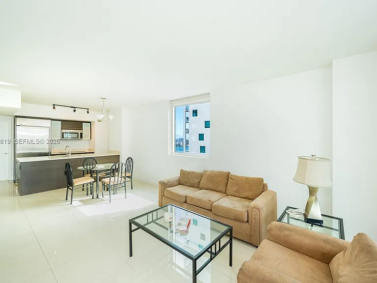 55 SE 6th St #2210 — Photo 2