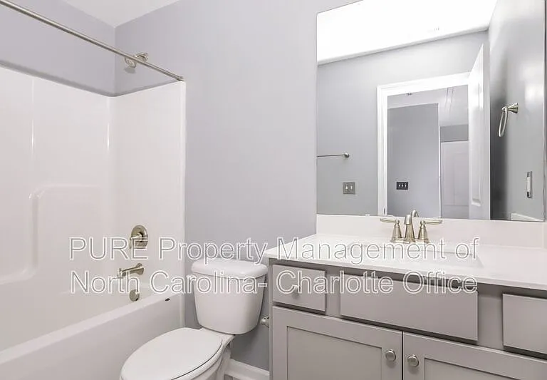 327 Silverleaf Dr — Photo 14