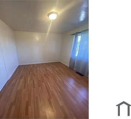 3rd image of 8658 Macarthur Blvd #8658