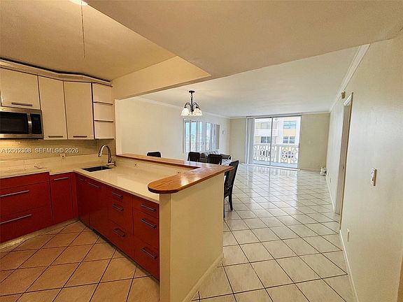 5th image of 1817 S Ocean Dr APT 622