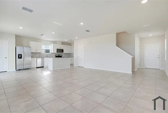 7780 Syracuse Dr — Photo 3