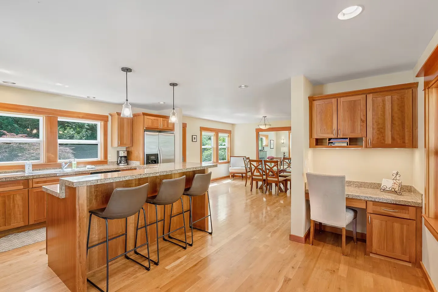SW West Haven Dr, Portland — Photo 2