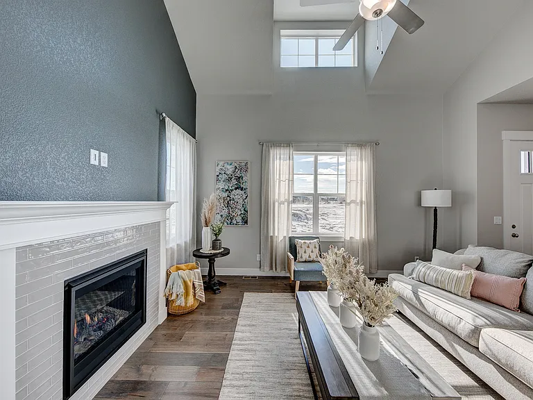 3303 Red Mountain Ave — Photo 4