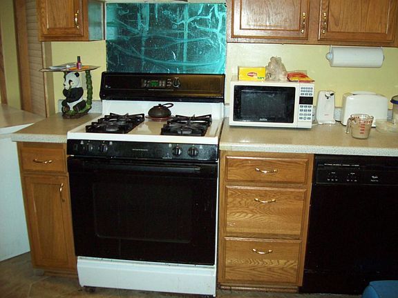 3rd image of 3621 Logan Ave N