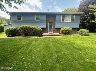 24 Boulder Ln, Berwick, PA 18603