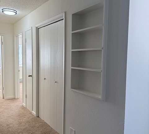 5th image of 1614 Oxford St #17