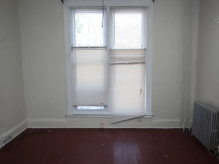 202 W Lorraine Ave — Photo 3