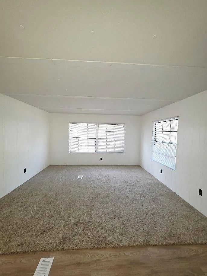 2 bed, 1.0 bath, 700 sqft, $1,275 — Photo 3