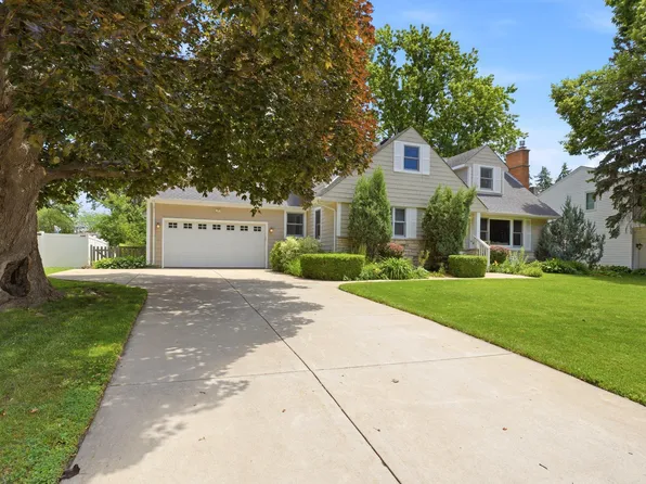 7109 Heatherton Trl, Edina, MN 55435