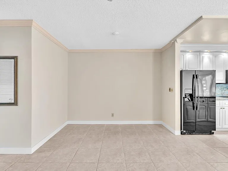2000 Diana Dr — Photo 13