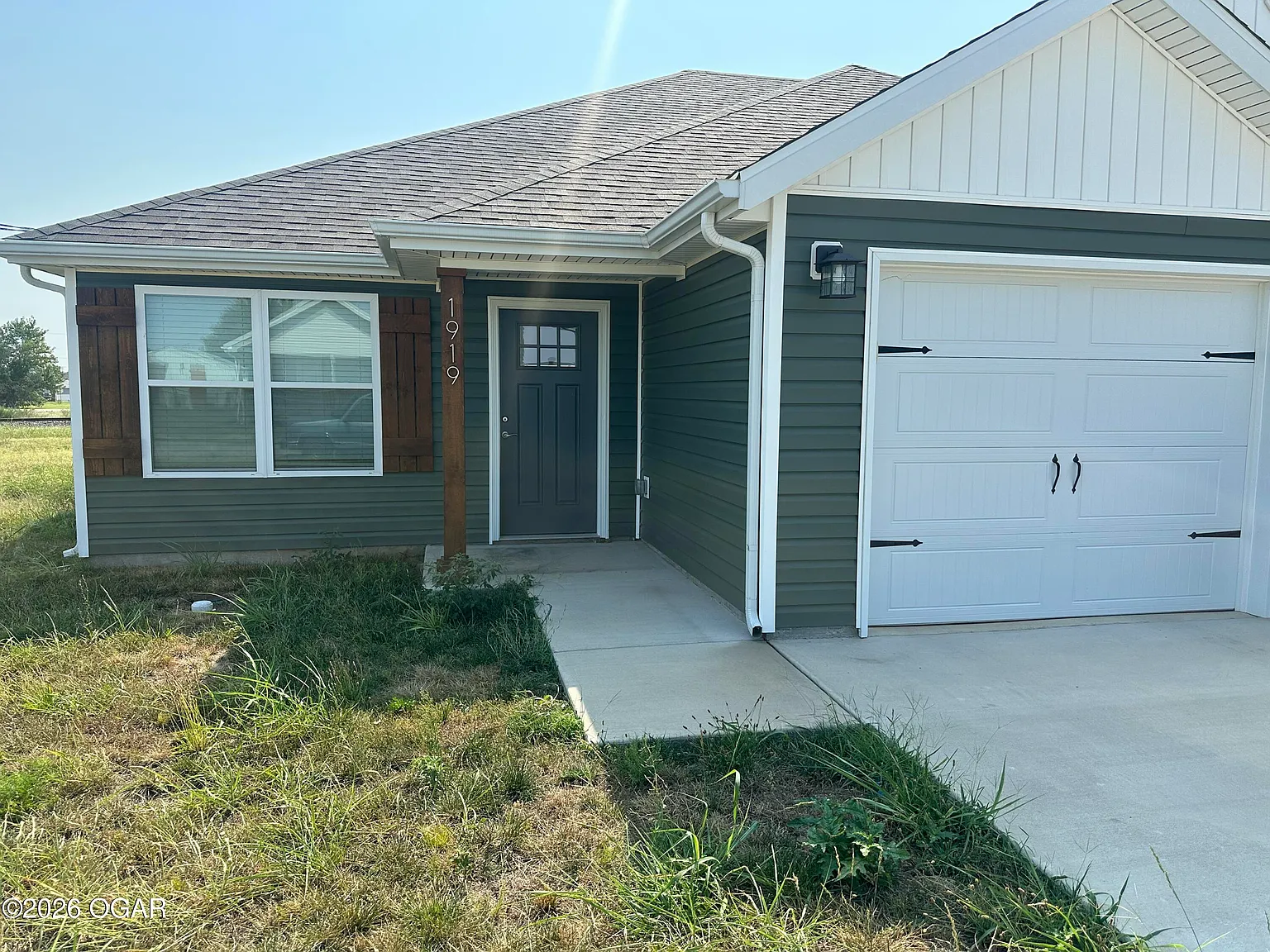 2 bed, 2.0 bath, 1107 sqft, $1,250 — Photo 1