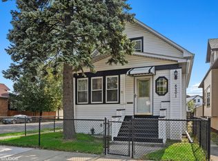 5201 W Warwick Ave, Chicago, IL 60641