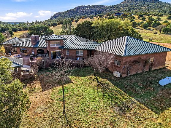 2nd image of 133 S Mule Track Rd