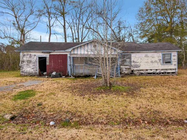 760 S 4th St, Silsbee, TX 77656