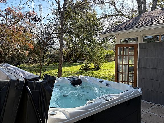5th image of 4015 Gardendale Dr