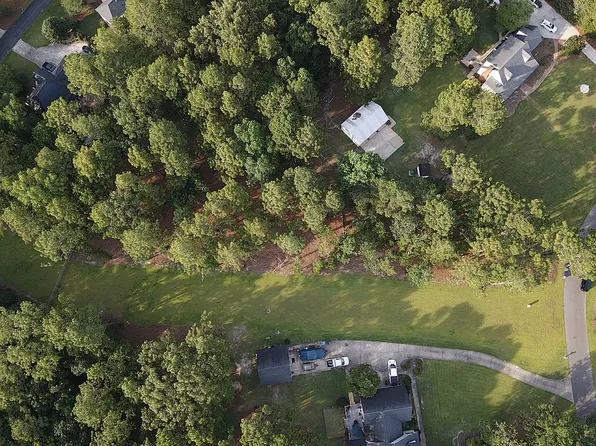3170 Bittersweet Dr, Fayetteville, NC 28306