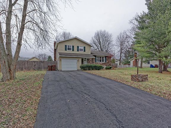 2nd image of 23 Vista Ln