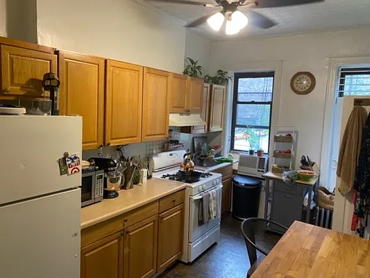 Rented by American Way Real Estate Inc | media 10