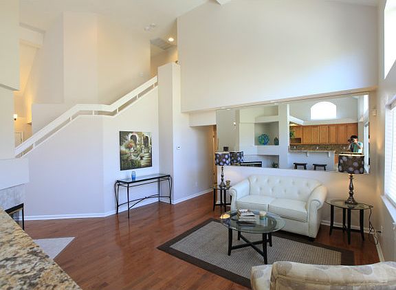 4th image of 1007 Woodborough Ct