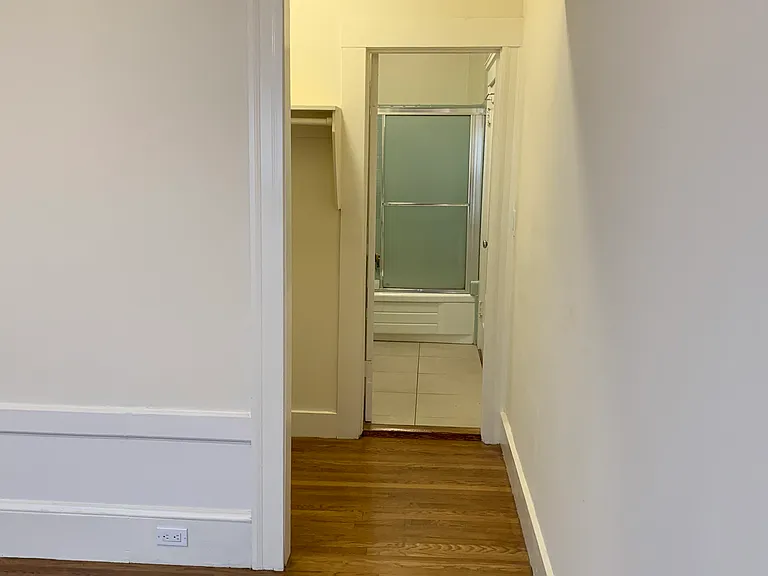 From bedroom to walk-in closet to bathroom