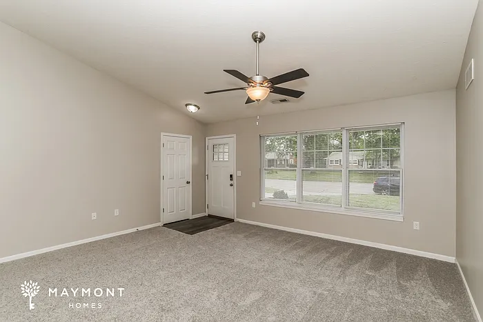 430 Clara Dr — Photo 4