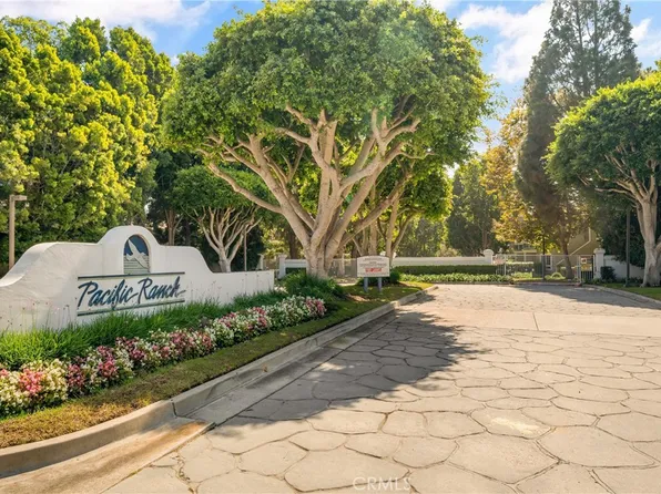 19372 Sunray Ln #206, Huntington Beach, CA 92648