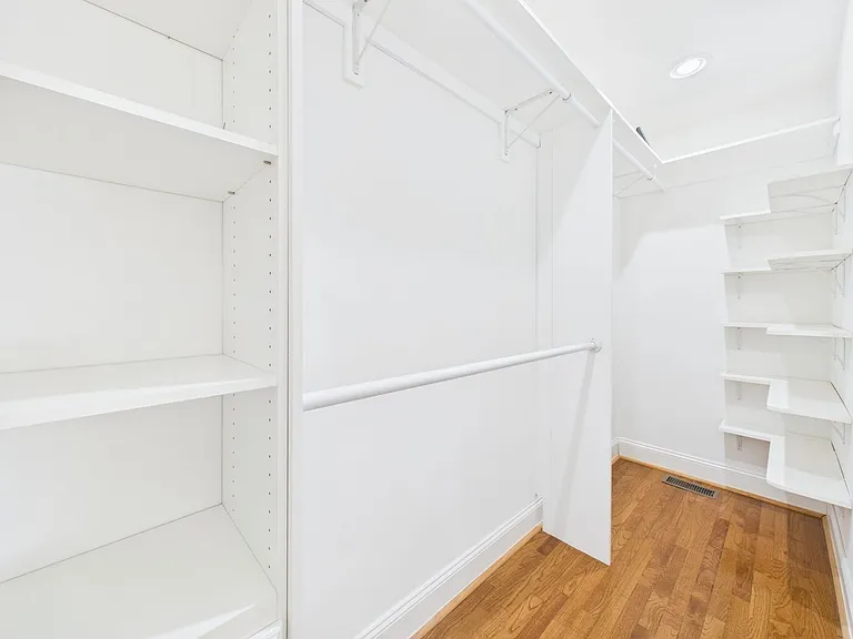 6514 Stuart Ave — Photo 14