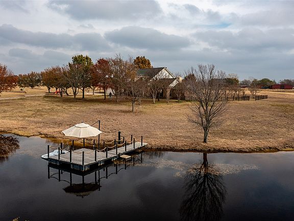 2nd image of 364 Parker Rd #A