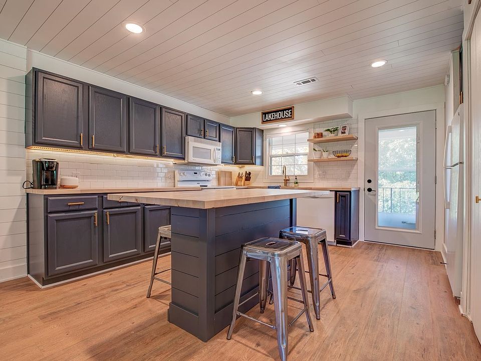 Brooks Country Club 1700 Country Club Dr Okoboji, IA Zillow